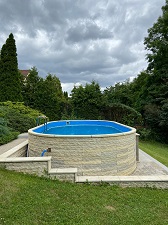 oválný bazén